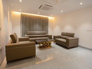 TV connectée de 55 pouces avec chaînes numériques