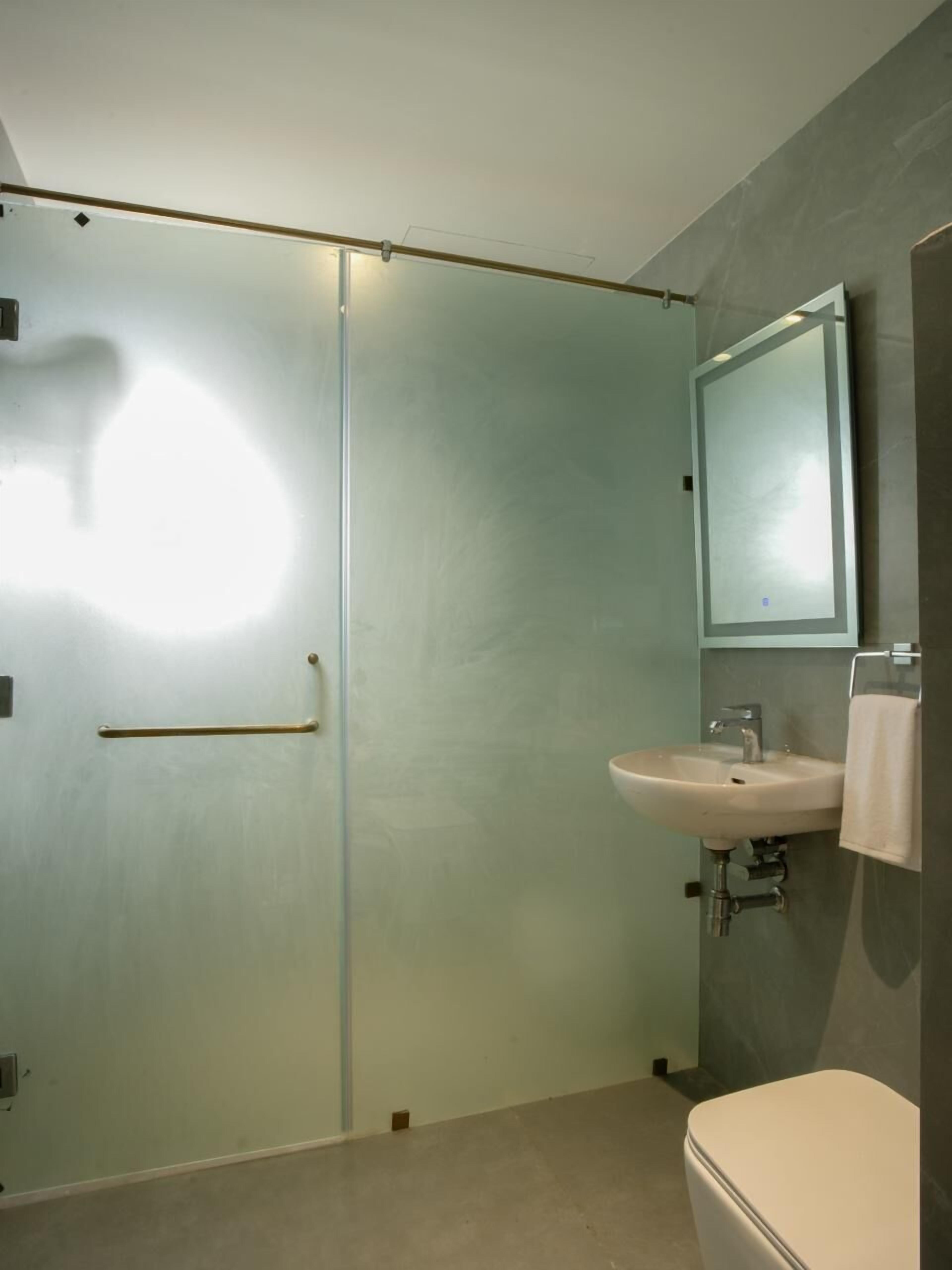 Luxury Apartment, Balcony | Bathroom