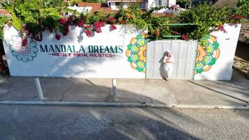 Fachada da propriedade