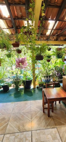 Daily buffet breakfast (BRL 40 per person)