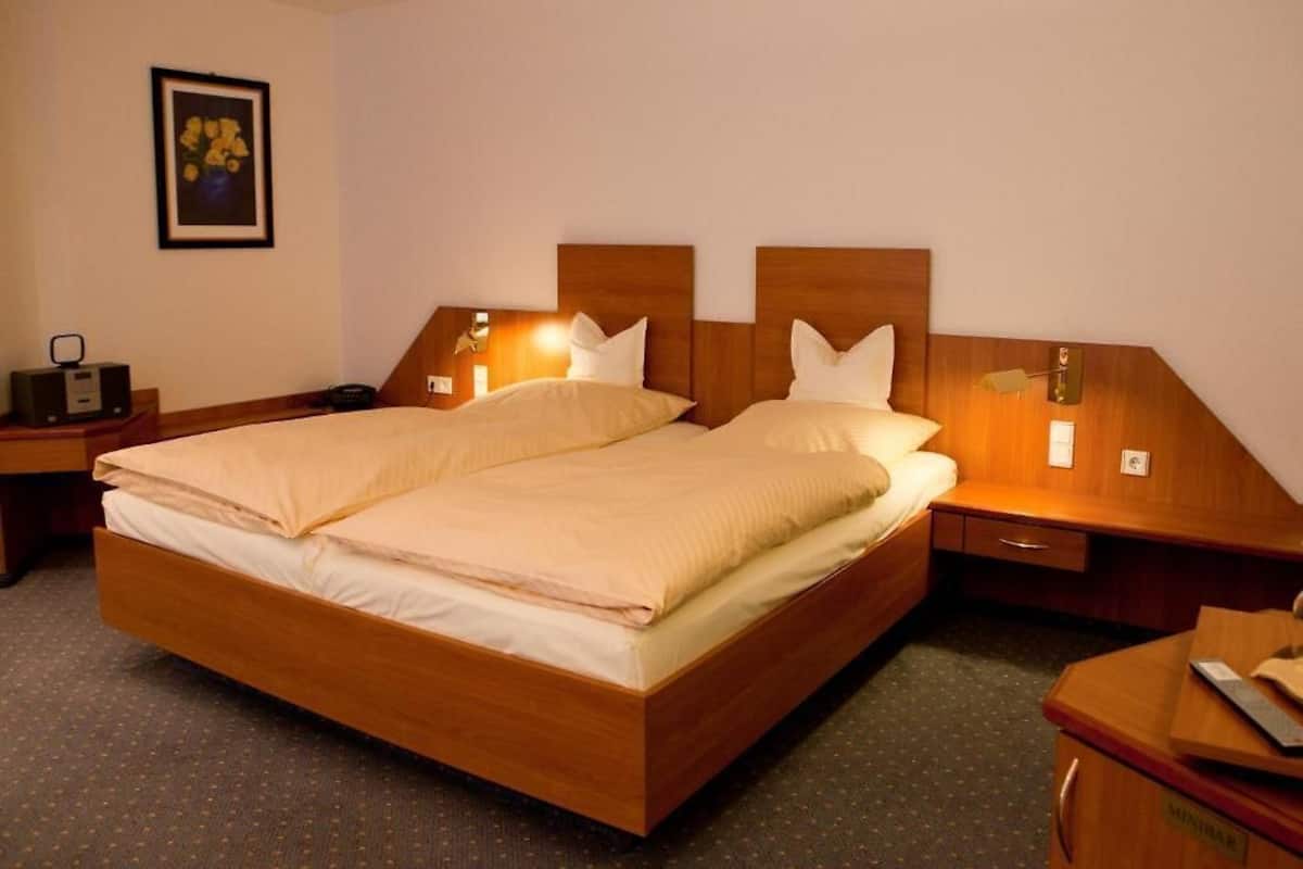 In-room safe, desk, laptop workspace, soundproofing