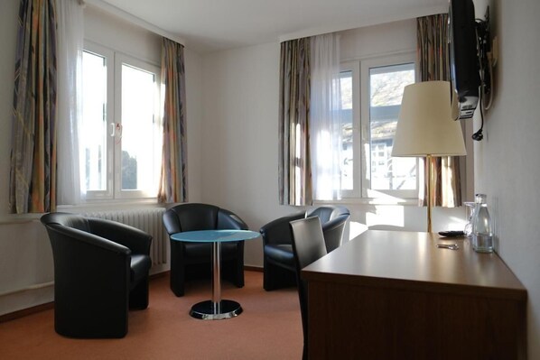 Living area - Parkhotel Goldlinde (Bodenwerder)