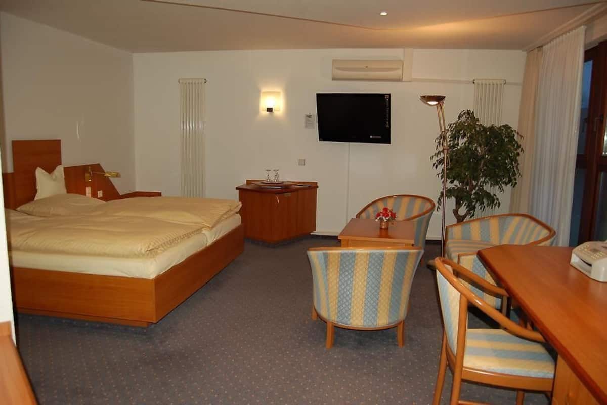 In-room safe, desk, laptop workspace, soundproofing
