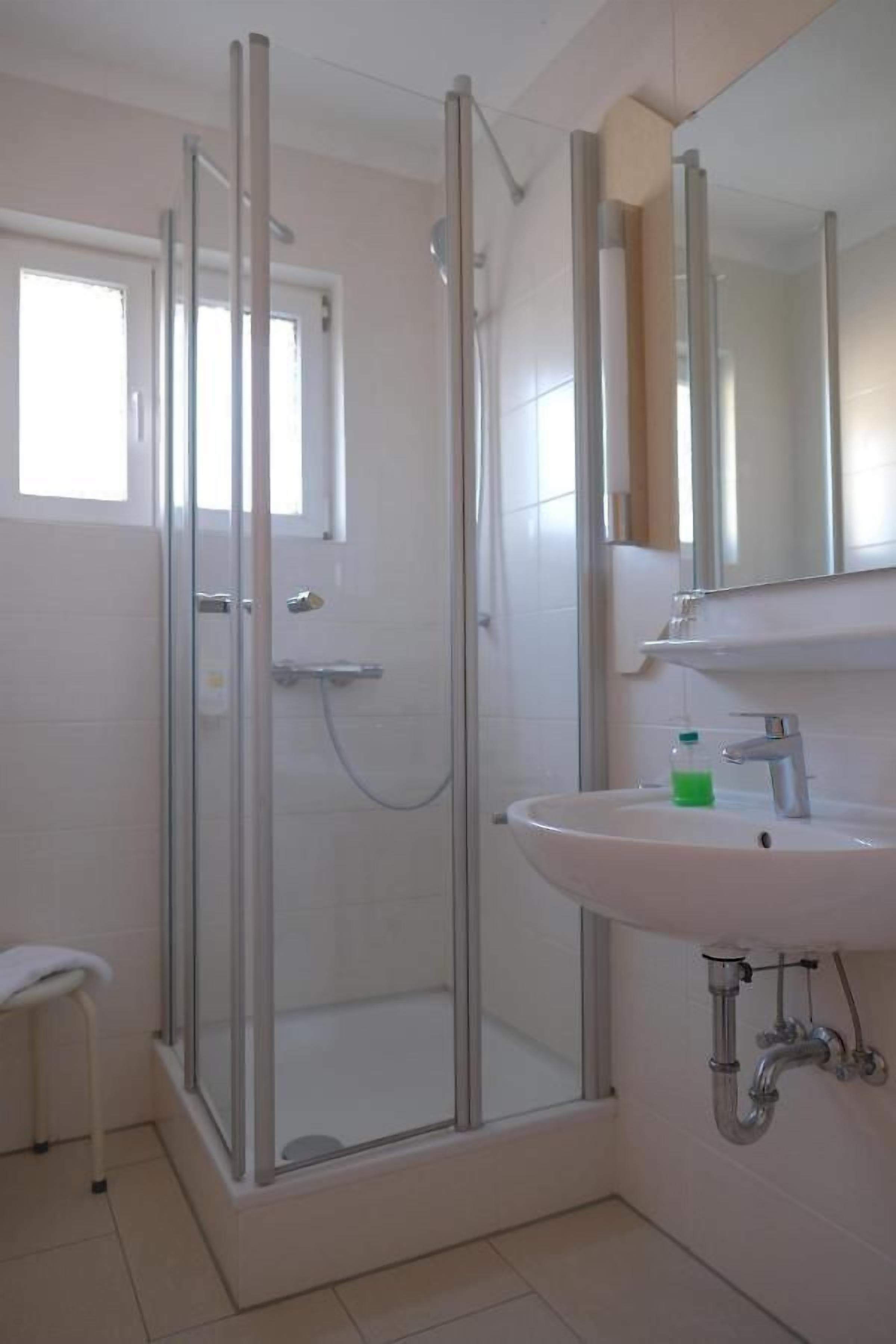 Dusche im Bad