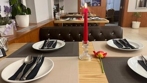 Family dining - Parkhotel Goldlinde (Bodenwerder)