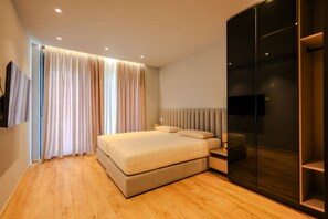 1 bedroom, desk, iron/ironing board, free WiFi