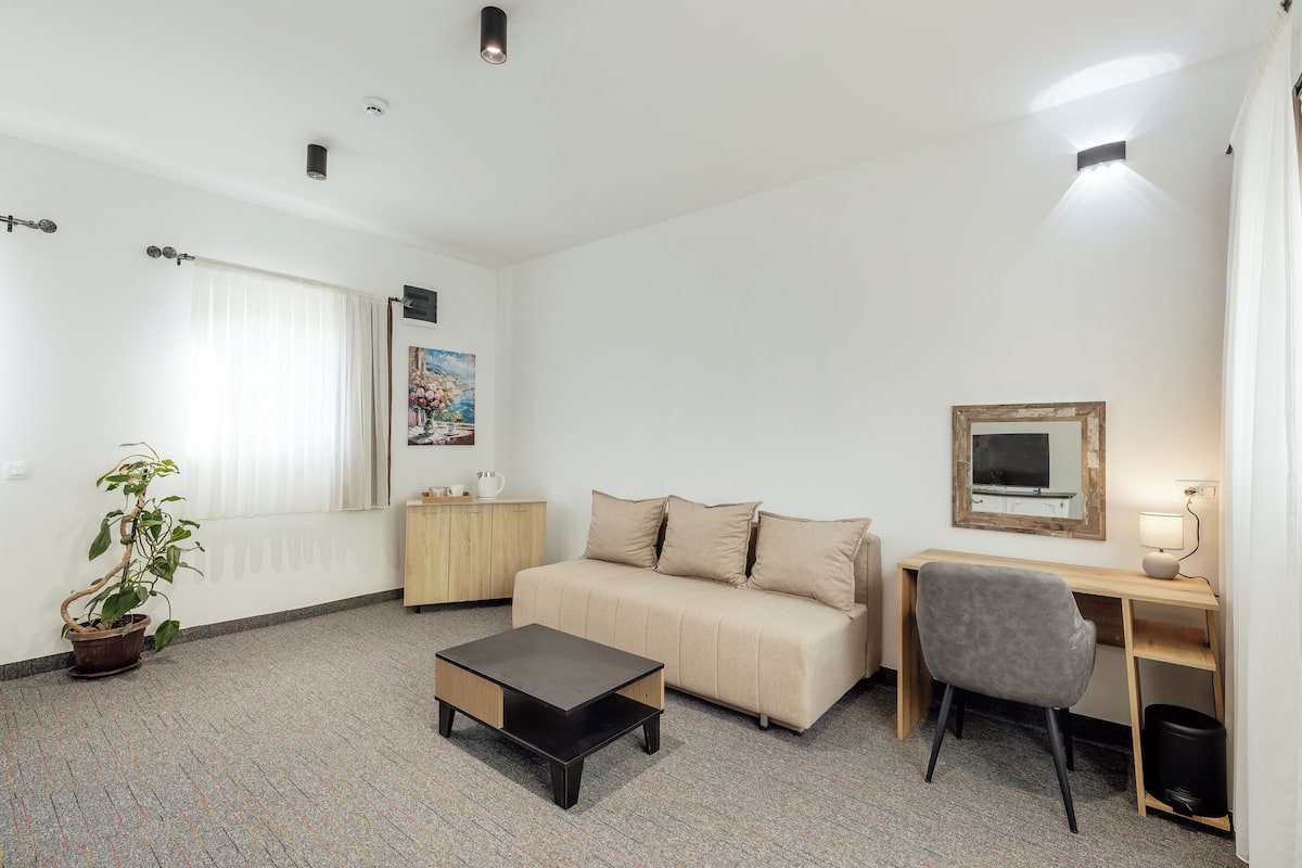 Superior Suite | Living area