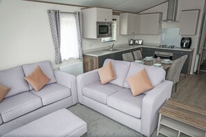 Living area - Harbour Haven - Hayling Island (Hayling Island)