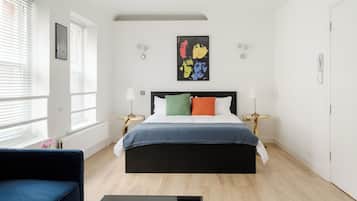 Superior-Apartment | Individuell dekoriert, individuell eingerichtet, Bügeleisen/Bügelbrett