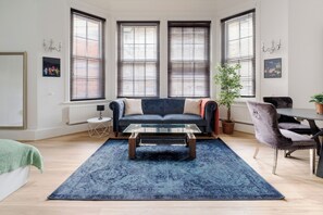 Egyptian cotton sheets, premium bedding, Tempur-Pedic beds - LONDONERS│Mayfair Serviced Apartments   (London)
