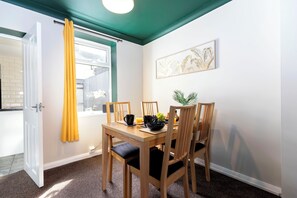 Dining - The Storybook Stay

Centrally located charming 2-Bed Terrace in Guisborough (Guisborough)