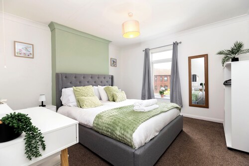 The Storybook Stay

Centrally located charming 2-Bed Terrace in Guisborough