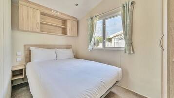 1 soverom, individuelt dekorert og individuelt innredet