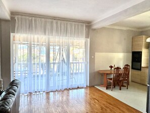 Living area - 3-bedroom house in charming Zelenika with seaview and AC (Zelenika)