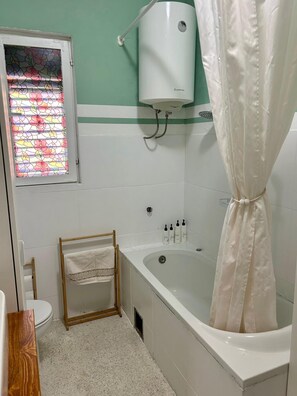 Hair dryer, towels, soap, toilet paper - 3-bedroom house in charming Zelenika with seaview and AC (Zelenika)