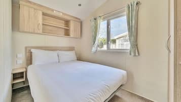 1 bedroom, individually decorated, individually furnished, free WiFi