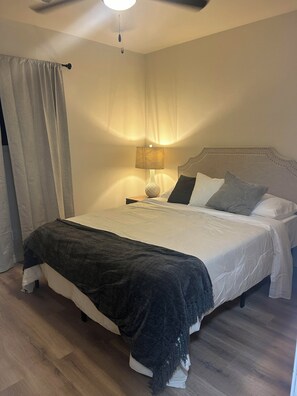 3 bedrooms, iron/ironing board, WiFi, bed sheets - 3-bedroom house in peaceful Independence. Enjoy your stay (Independence)