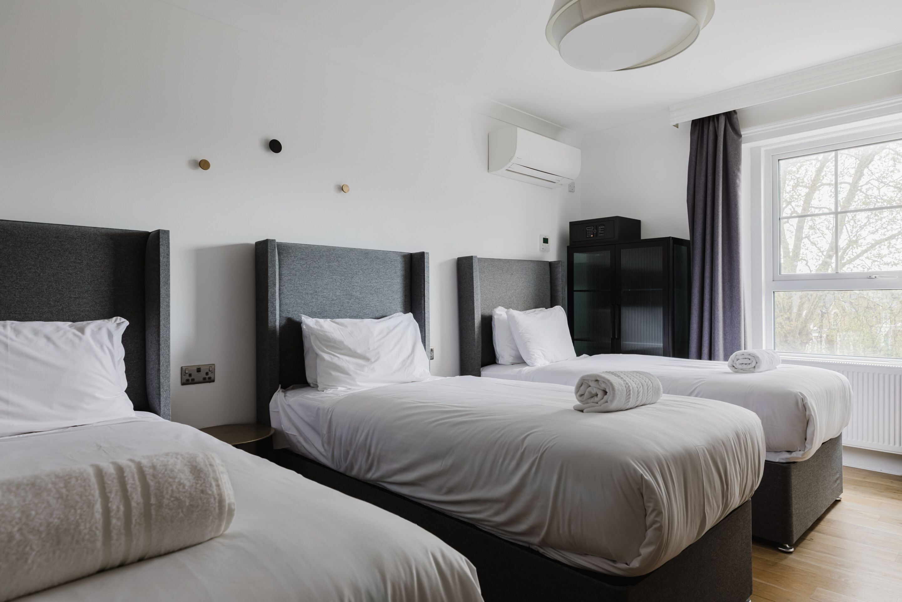 Standard Triple Room, Ensuite | Blackout curtains, iron/ironing board, free WiFi