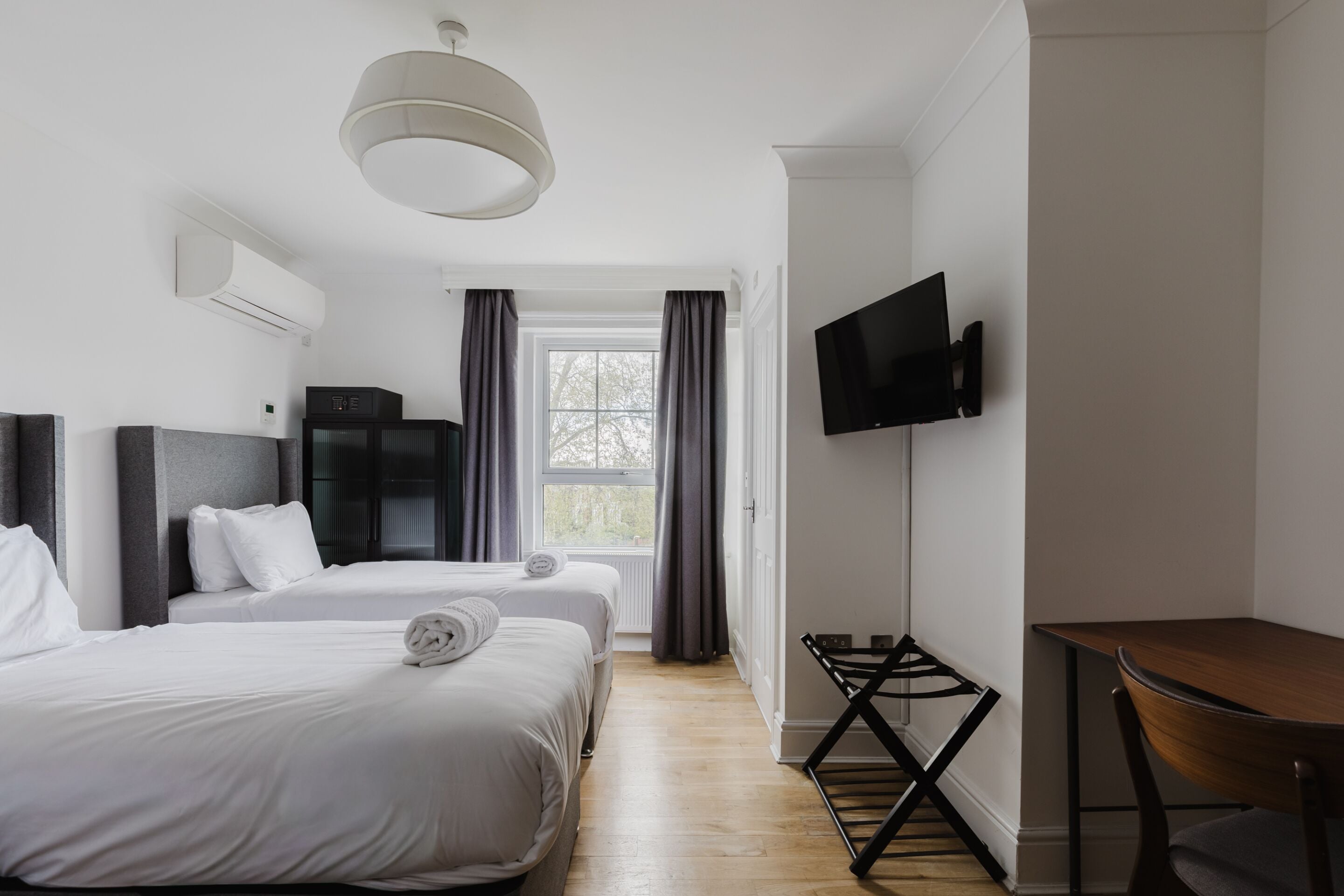 Standard Triple Room, Ensuite | Blackout drapes, iron/ironing board, free WiFi