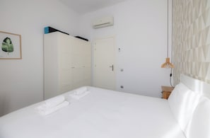 Apartment (1 Bedroom) | 1 bedroom, iron/ironing board, free cribs/infant beds, bed sheets