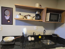 Studio | Private kitchen | Mini-fridge