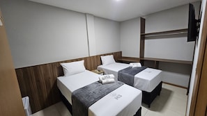 Standard Double Room, 2 Single Beds | Desk, laptop workspace, free WiFi - M3 Studio Hotel by Concavus (Camacari)