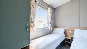 2 bedrooms, individually decorated, individually furnished, free WiFi
