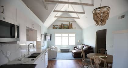 The Loft at Rapunzels - The Best Location in Frankenmuth