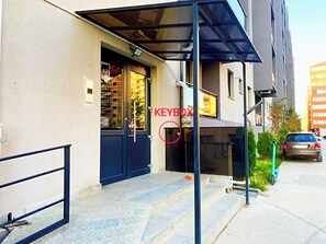 تفاصيل الفندق من الخارج