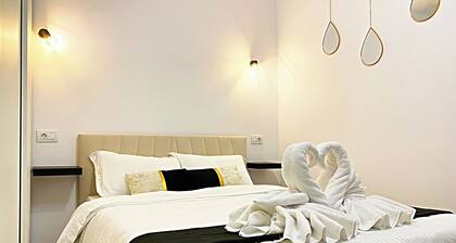 Popcorn and Wine, WiFi, AC, Free parking