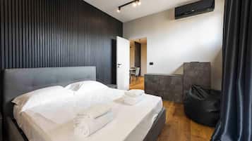 Superior Apartment | Iron/ironing board, free WiFi