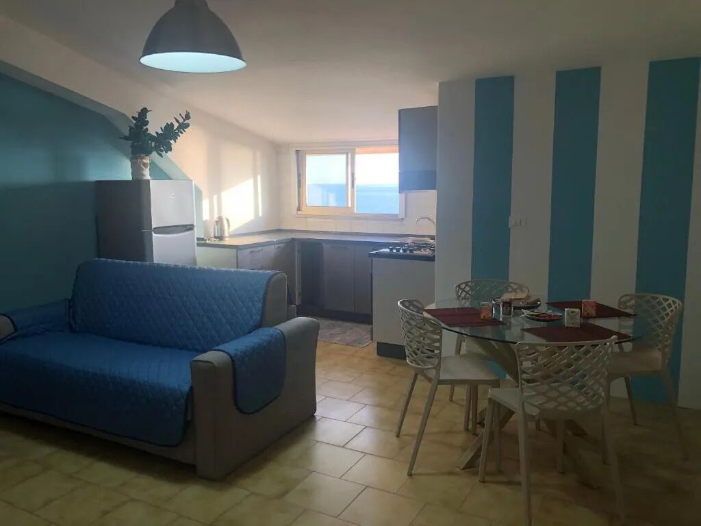 Departamento básico, 1 habitación, vista al mar | Área de sala de estar | Televisión de pantalla plana 