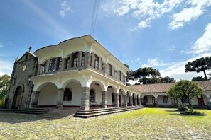 Exterior - Your Exclusive House in Los Chillos-private complex (Quito)