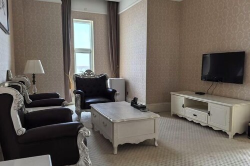 Yantai Lantian Hotel (Fisherman's Wharf Scenic)