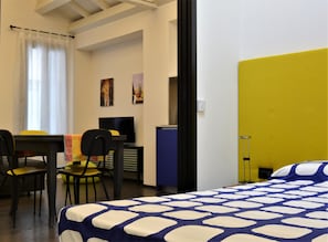 Wifi gratis y ropa de cama