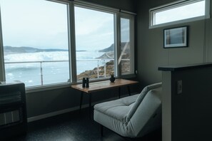 Deluxe huisje, uitzicht op zee, aan zee | 1 slaapkamer