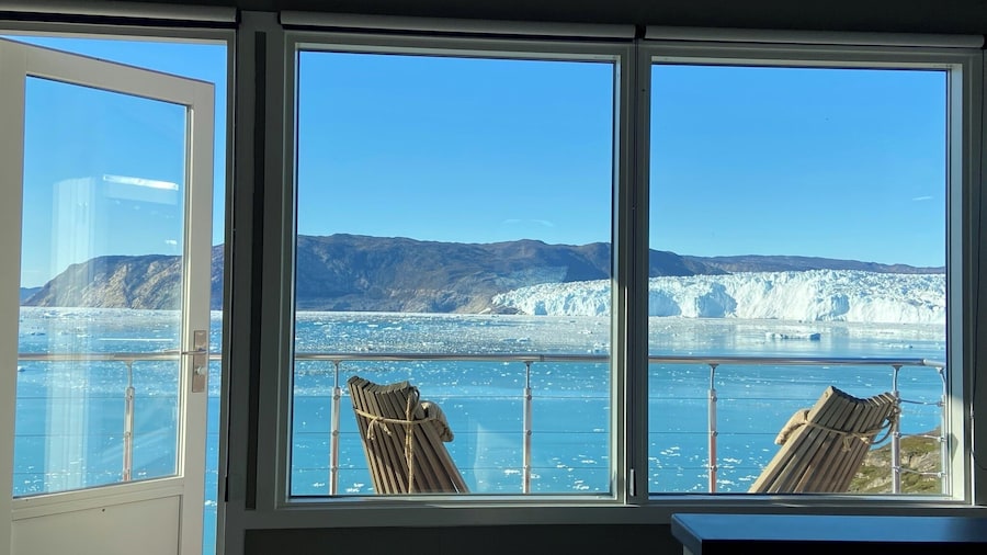 Eqi Glacier Lodge - World of Greenland