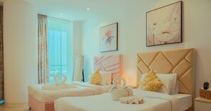 2 Schlafzimmer, Schreibtisch, schallisolierte Zimmer