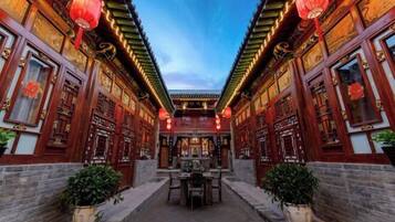 Khu ẩm thực ngoài trời