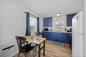 Condo, 1 Queen Bed (Condo located in Goodland just a shor) | Private kitchen