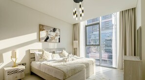 2 bedrooms, iron/ironing board, WiFi