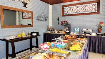 Desayuno buffet incluido todos los días