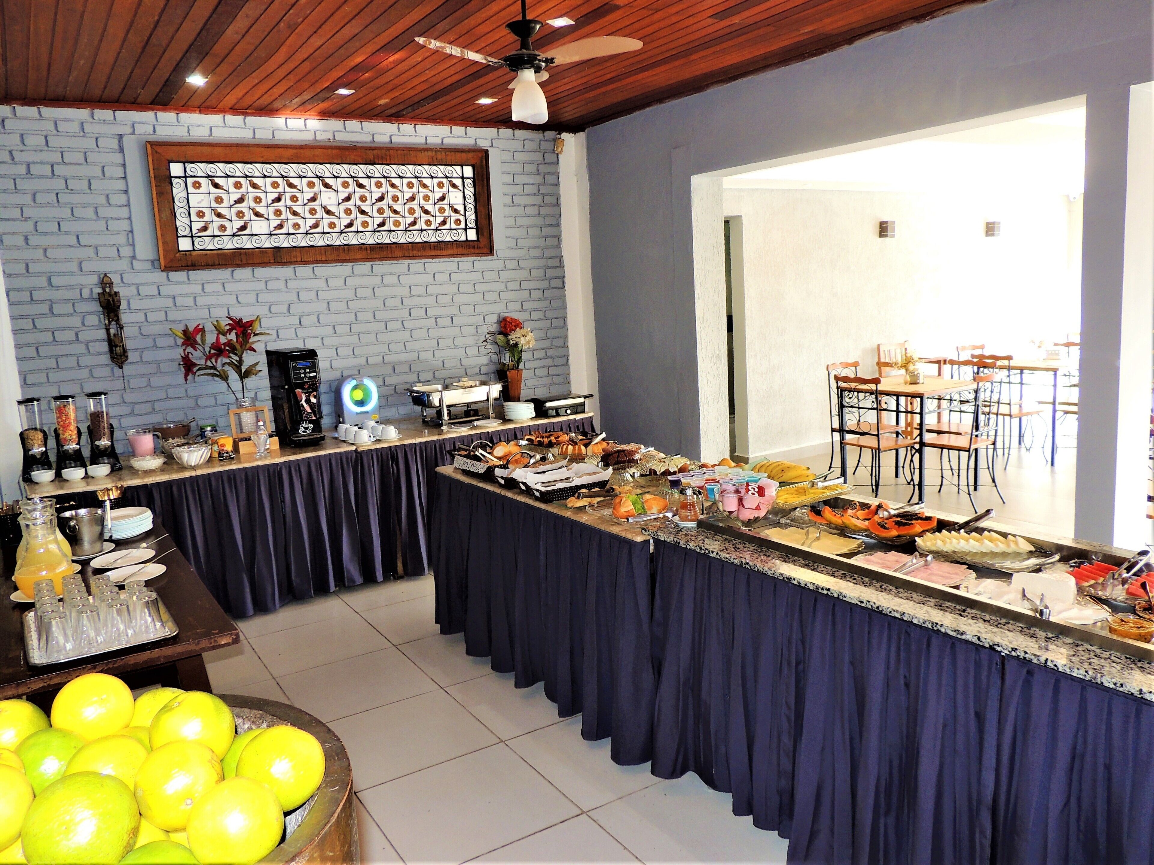 Desayuno bufé gratuito y diario