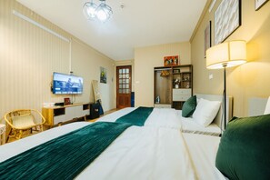 1 bedroom, iron/ironing board, free WiFi