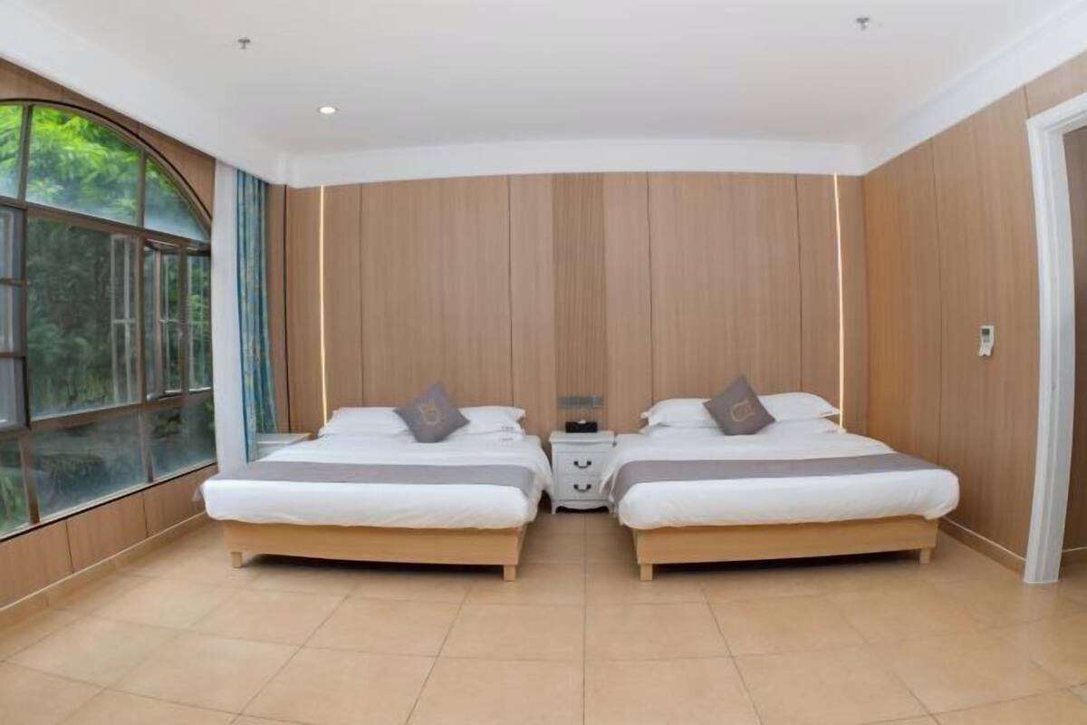 Cots/infant beds