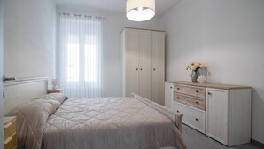 1 bedroom, free WiFi, bed sheets - Cozy home in the heart of Porto Torres and within walking distance of downtown (Porto Torres)