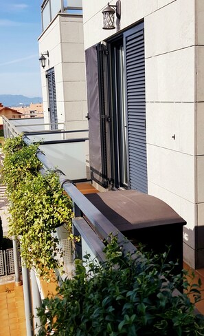 Apartment, 3 Bedrooms, Kitchen, Golf View | Terrace/patio - Apartamento Dúplex Golf Rioja Alta (Cirueña)
