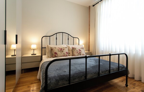 Egyptian cotton sheets, premium bedding, blackout drapes