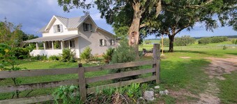 Idyllic Storybook Farmhouse,  Private Lake & Dock!