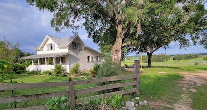 Idyllic Storybook Farmhouse, Private Lake & Dock!